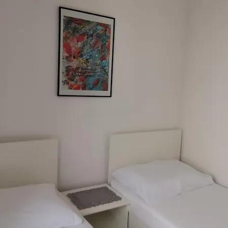 Hostel Luka's & Hvar Town