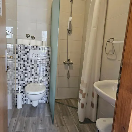 Hostel Luka's &