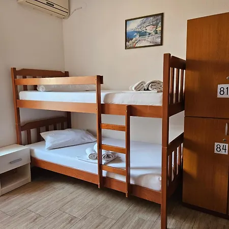 Luka's & Hostel