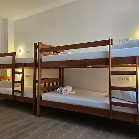 Hostel Luka's & *