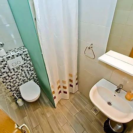 Vandrerhjem Luka's &